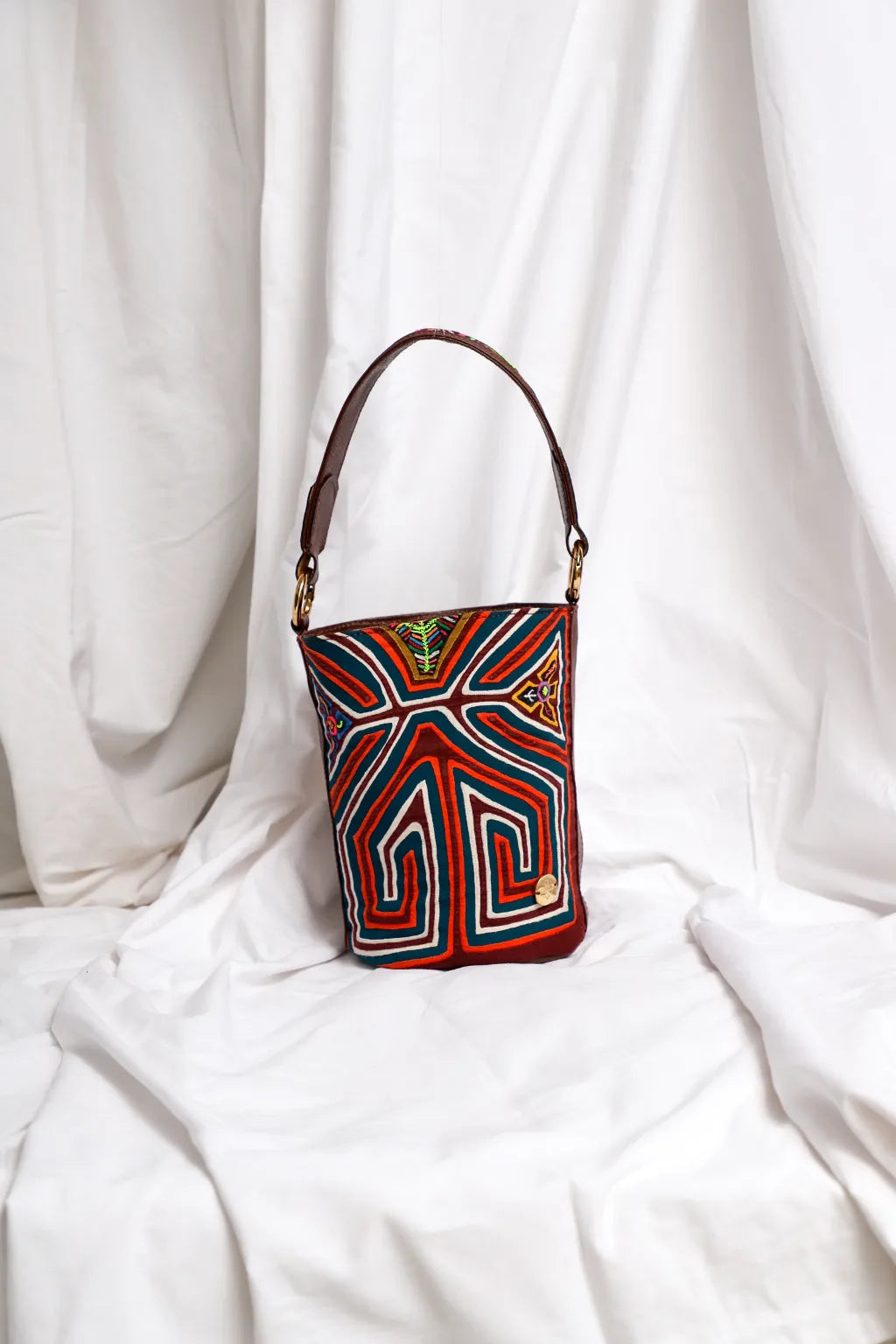 DULE BUCKET #016