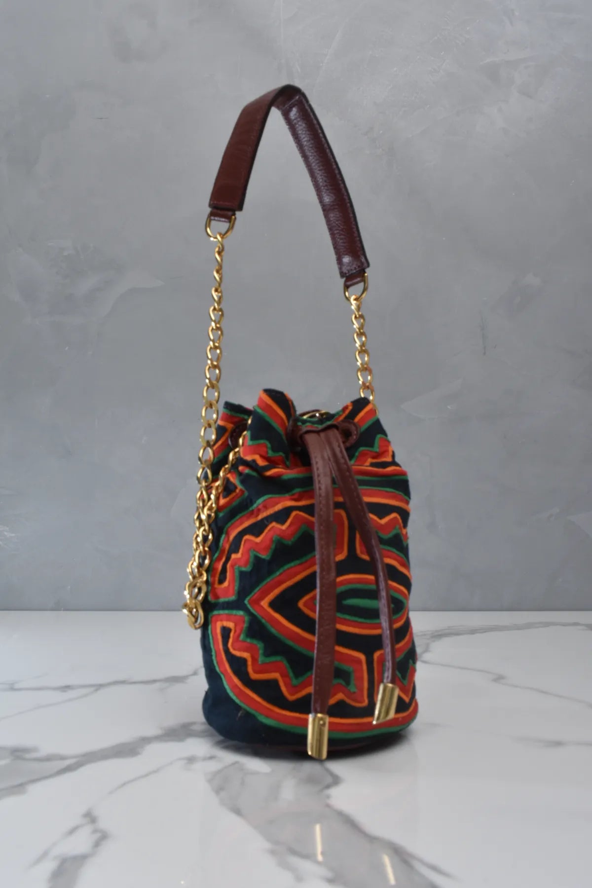 KUNA BUCKET # 001